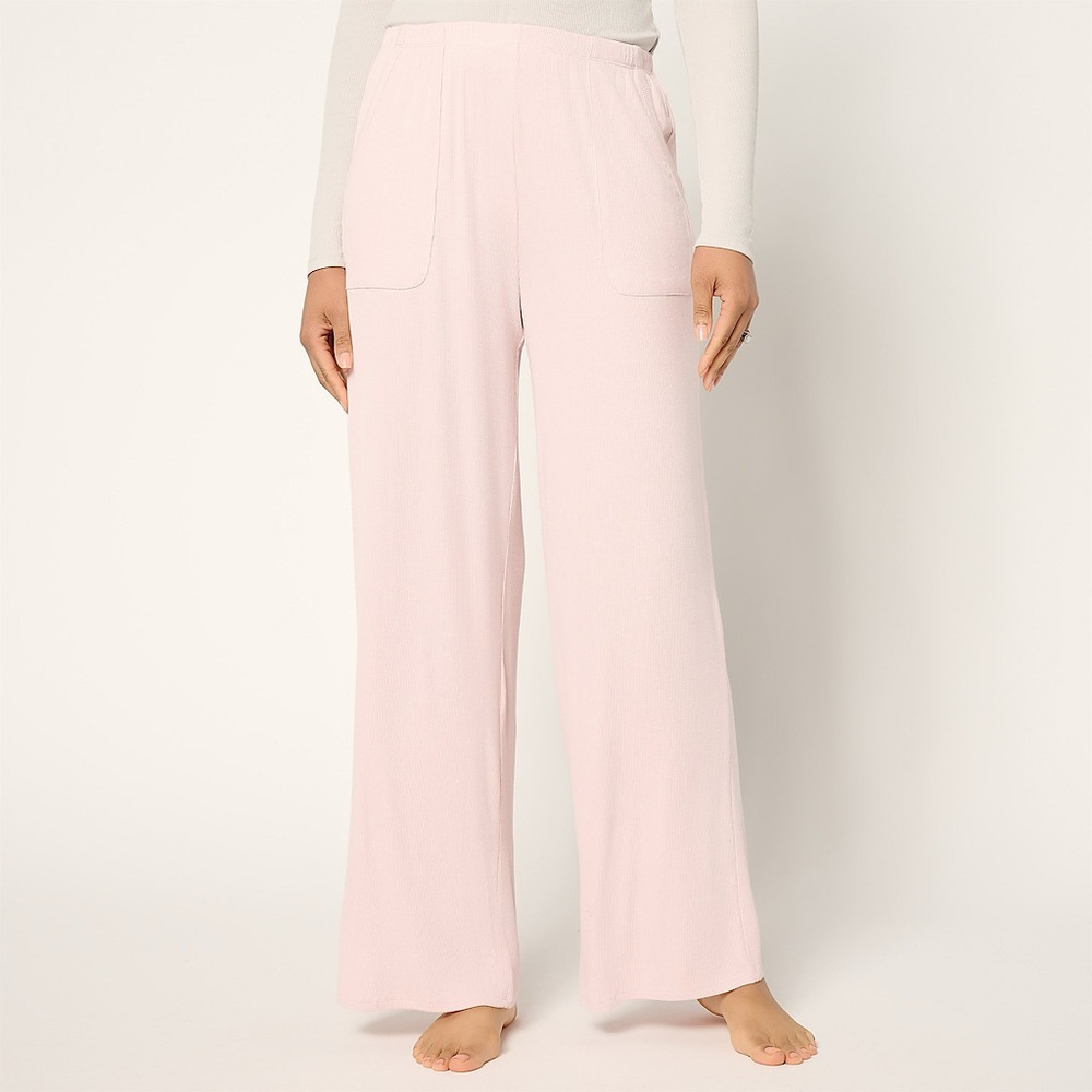 NWT Barefoot Dreams Malibu Collection Ultra Soft Rib Patch Pocket Pant in Petal